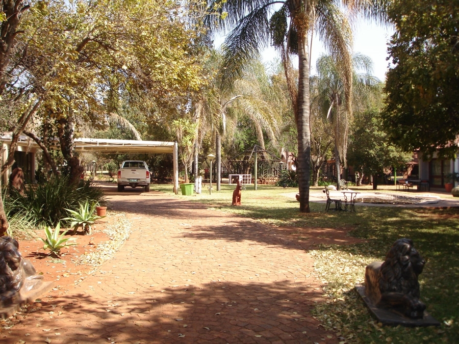 Commercial Property for Sale in Kroondal North West